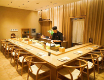重慶餐飲廚房設備公司教教你明檔廚房該如何展示和擺放產品才能更好的吸引顧客